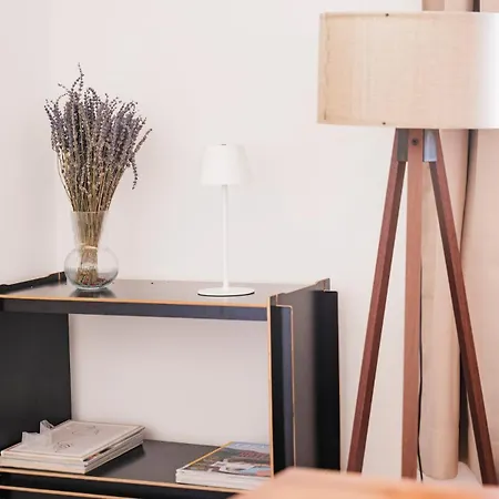 Beautiful Modern & Κολωνία