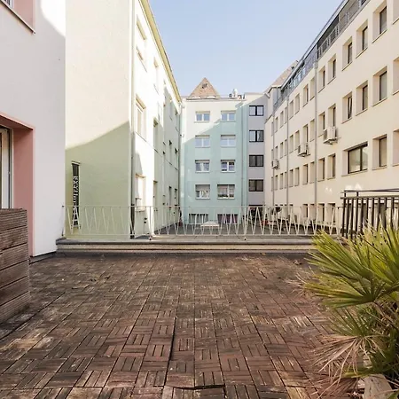 Beautiful Modern & Apartman Köln